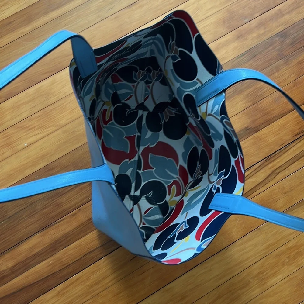 Kate Spade Large Reversible Tote - Picture 7 of 9